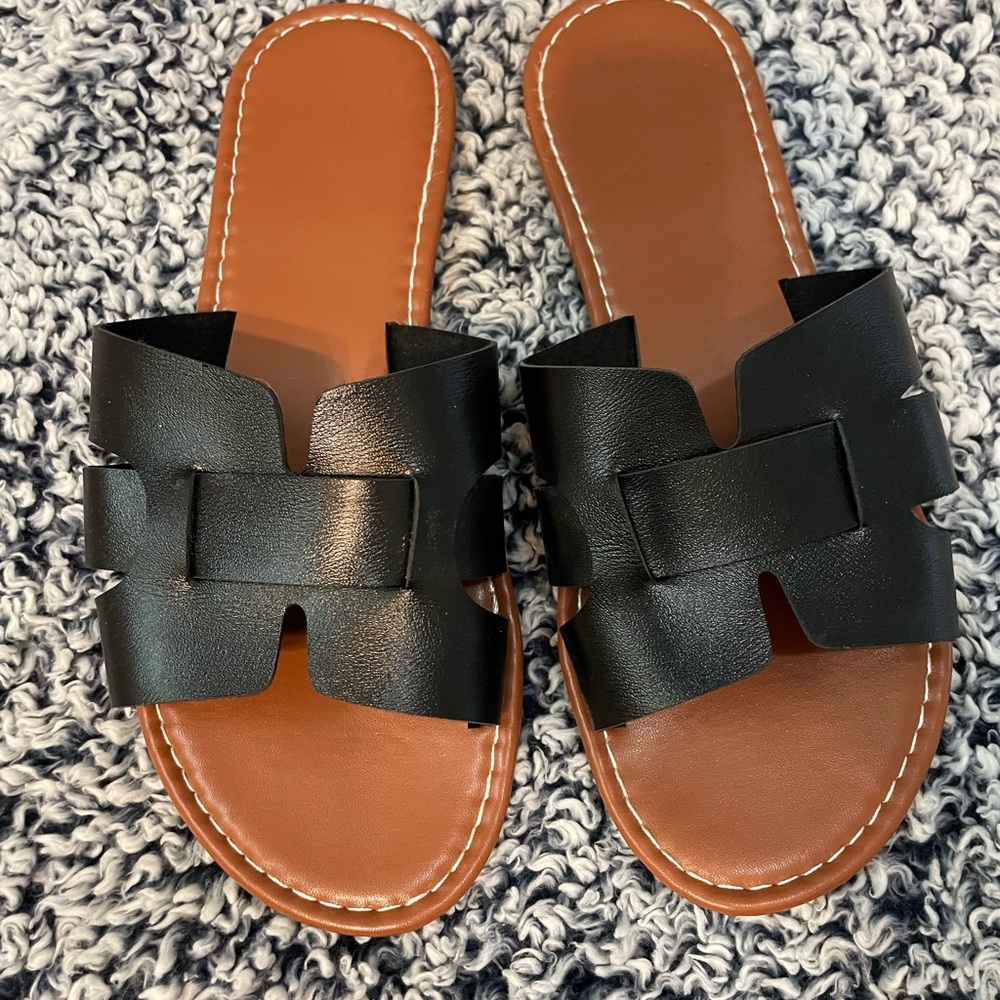 SHEIN Black sandals size 8